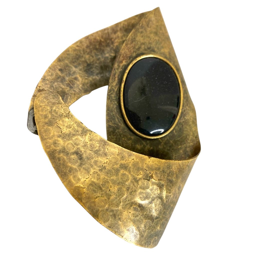 Handcrafted Vintage Abstract Design Brass Brooch With Black Onyx Centerpiece